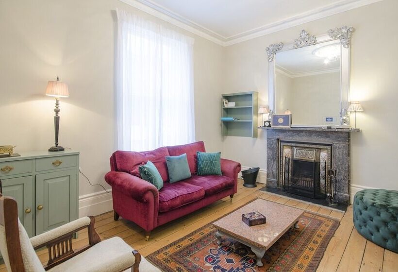 Пансион The White House