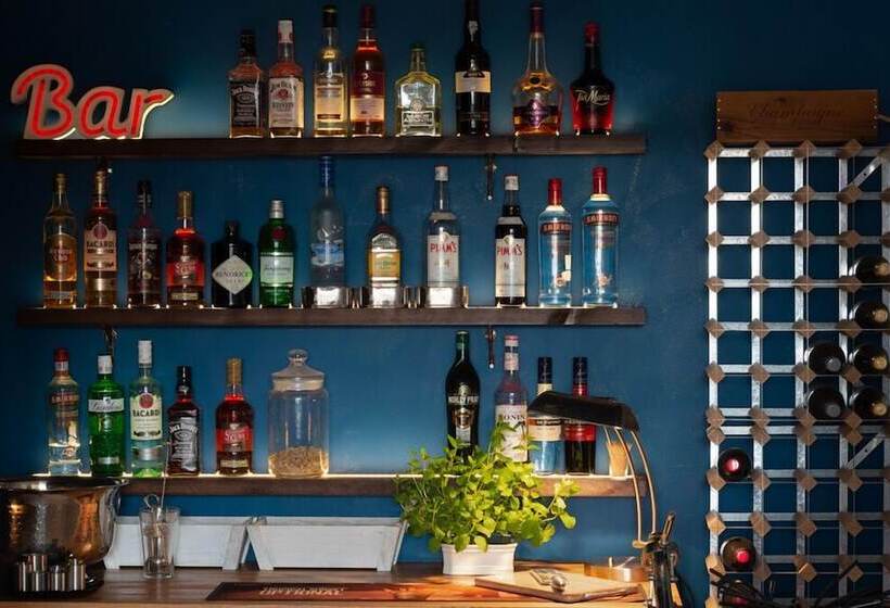 Пансион The White House