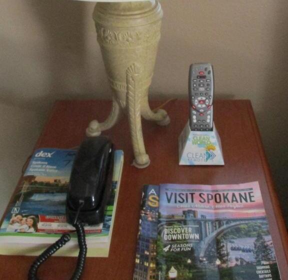 Turning Leaf Townhome Suites