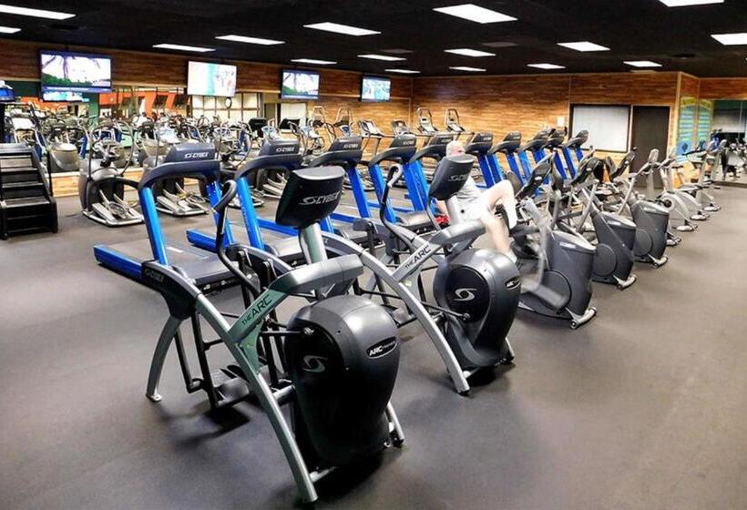 Turning Leaf Townhome Suites