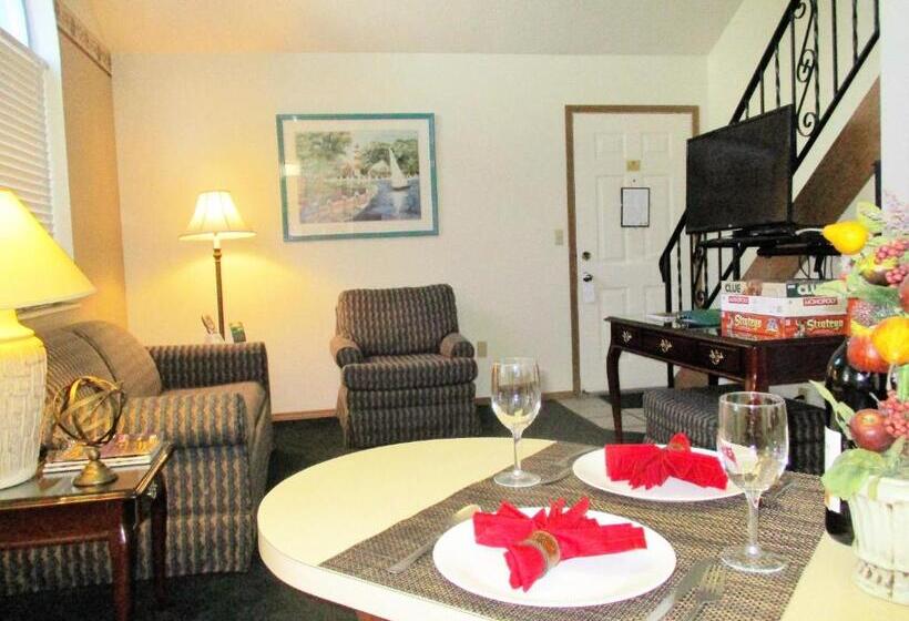 Turning Leaf Townhome Suites