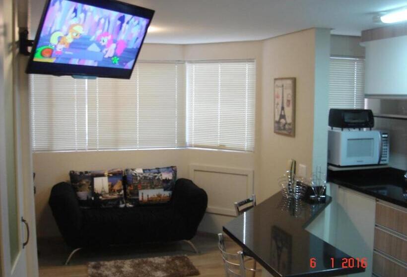 Wall Street Flat Service