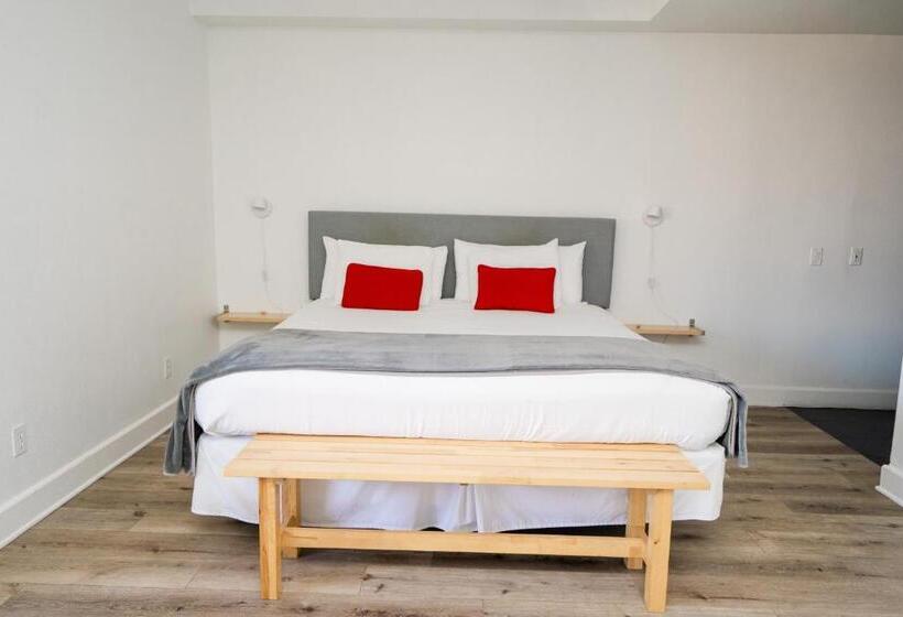 Общежитие Atterdag Inn