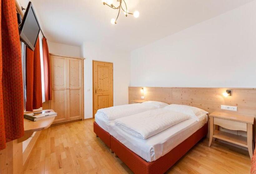 הוסטל Berggasthof Locanda Alpina Dorfner