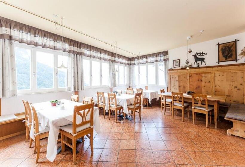 הוסטל Berggasthof Locanda Alpina Dorfner