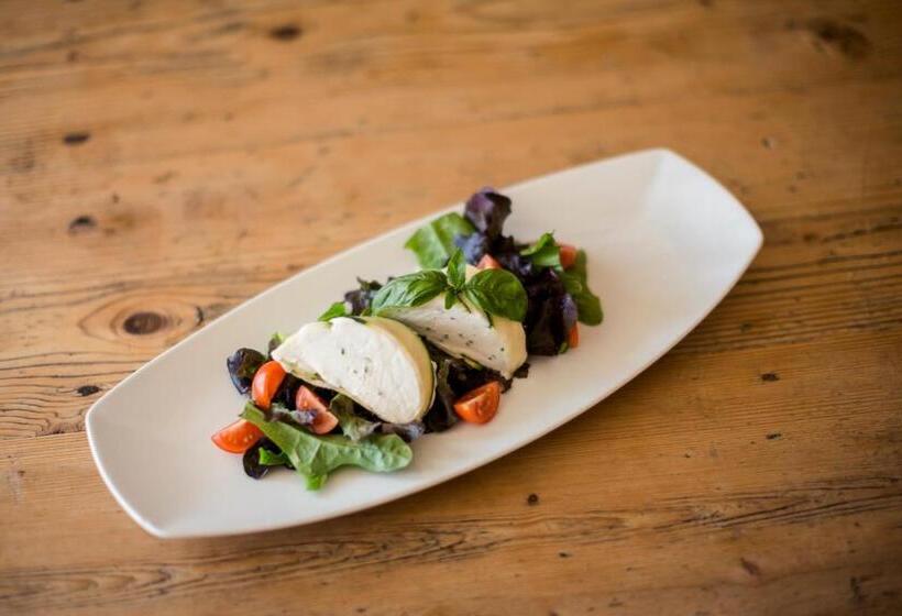 הוסטל Berggasthof Locanda Alpina Dorfner