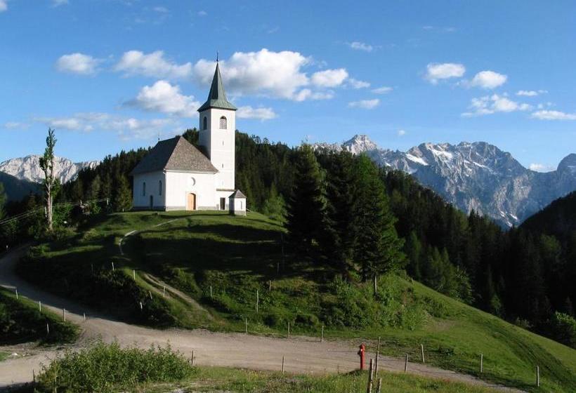 هاستل Guest House And Museum Firšt