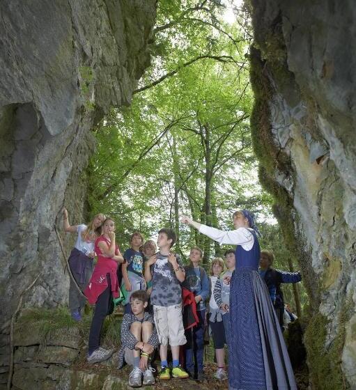 هاستل Guest House And Museum Firšt