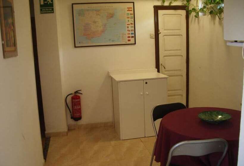 بنسيون Hospedaje Senda Del Huerna