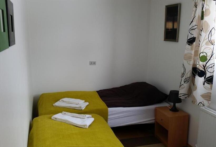 پانسیون Lagarfell Studios