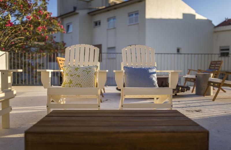 پانسیون Somewhere  Estoril Guesthouse