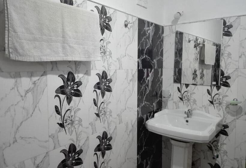 ペンション The Rock Face