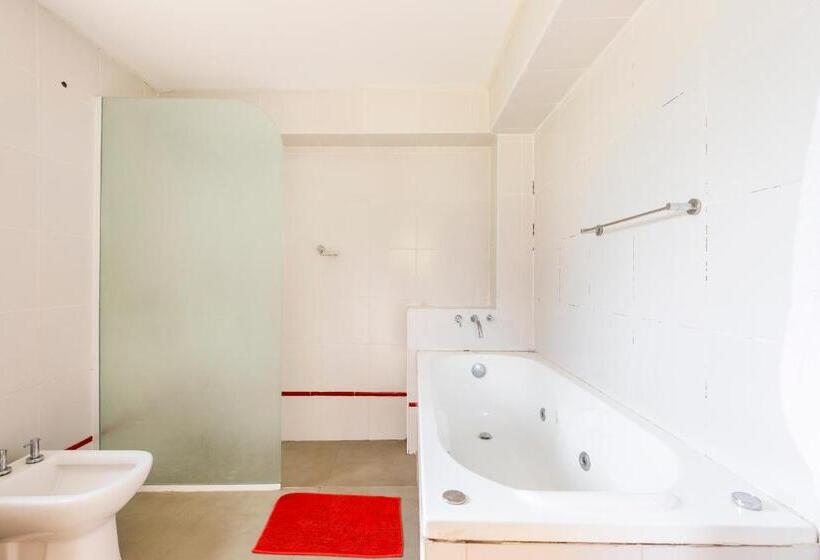 Hostel Avalenn, Casa De Campo