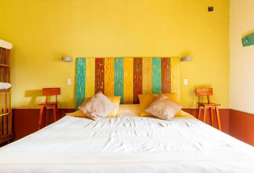 Hostel Avalenn, Casa De Campo