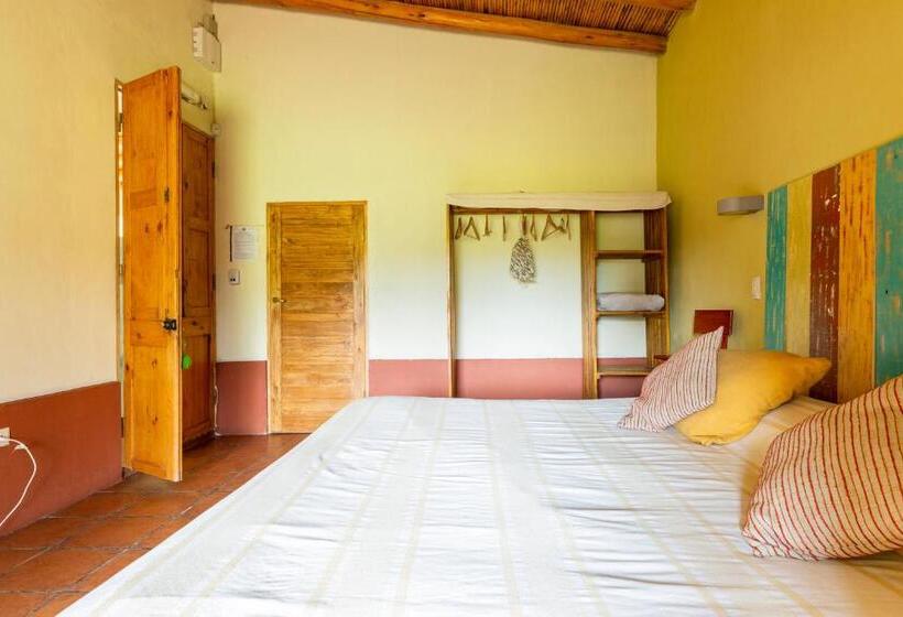 Hostel Avalenn, Casa De Campo