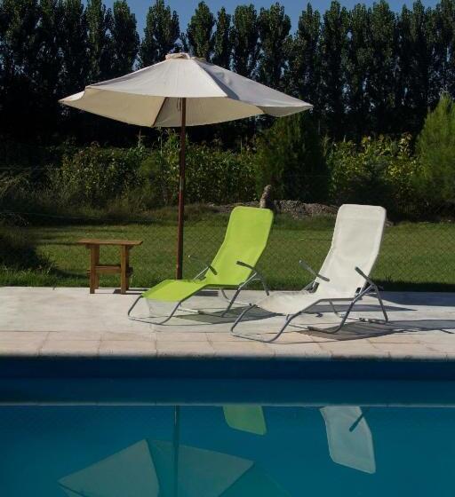 Hostel Avalenn, Casa De Campo