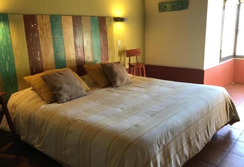 Hostel Avalenn, Casa De Campo