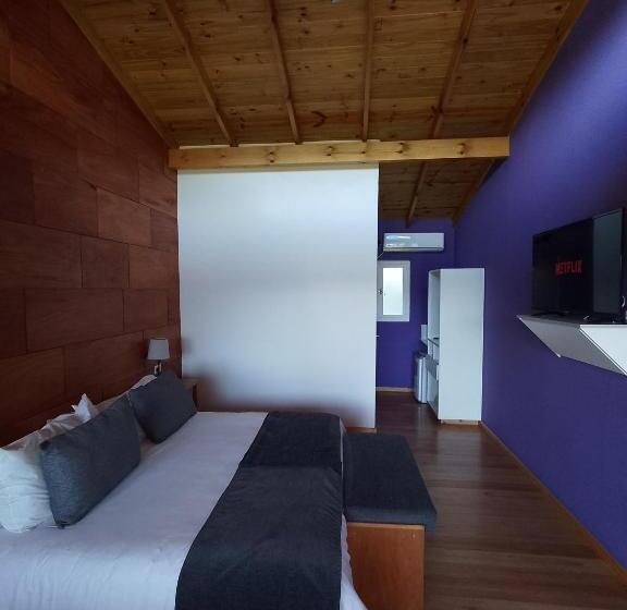 הוסטל El Montenegrino