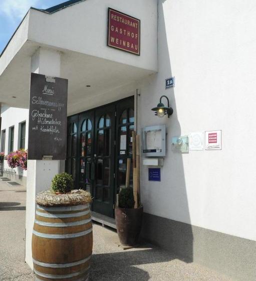 호스텔 & Restaurant Braunstein   Pauli´s Stuben