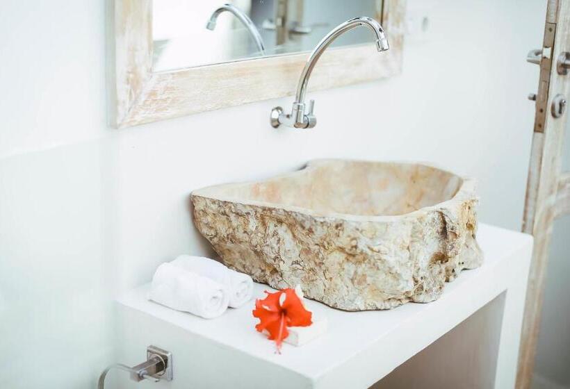 Общежитие Sunhouse, Mandala Village