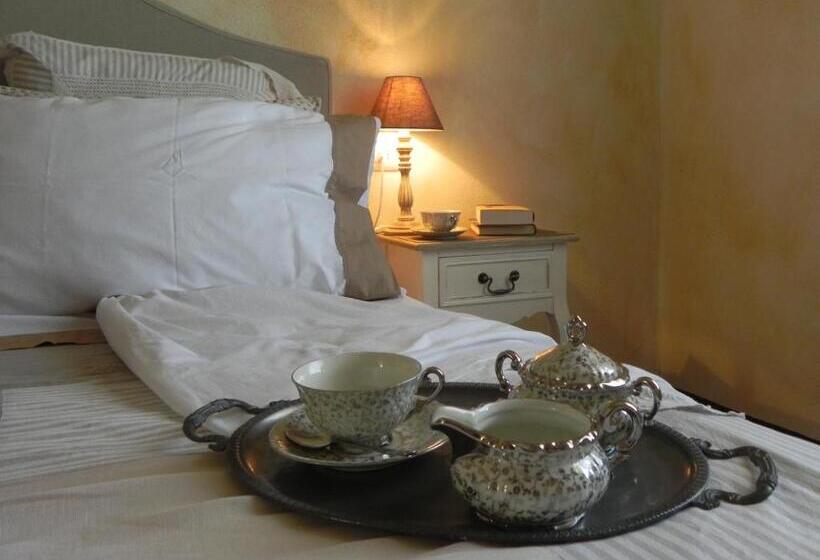 בית מלון כפרי Agriturismo Sugheretello