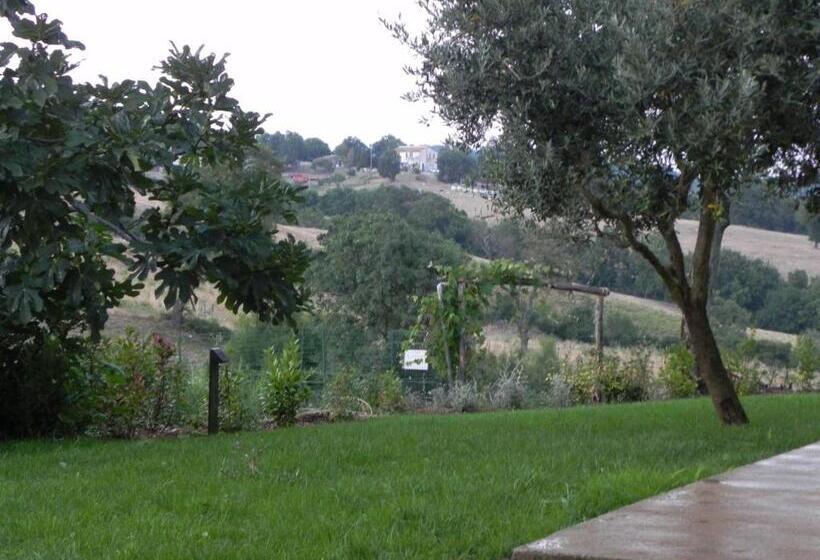 בית מלון כפרי Agriturismo Sugheretello