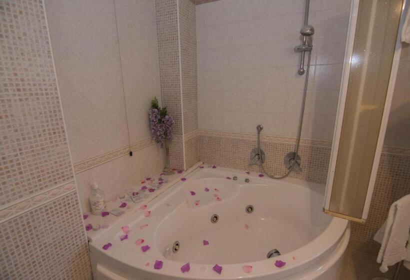 ホテル Il Falco Del Cilento