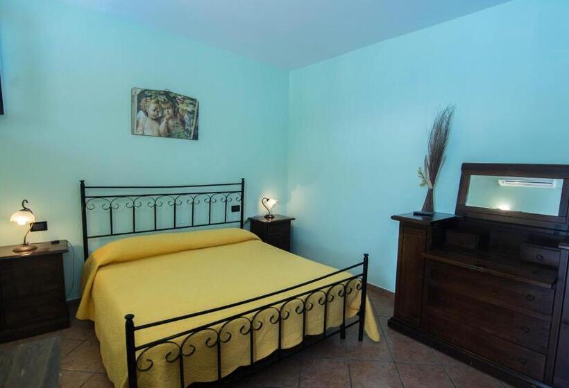 בית מלון כפרי Il Falco Del Cilento