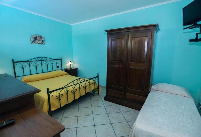 בית מלון כפרי Il Falco Del Cilento