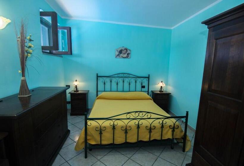 ホテル Il Falco Del Cilento