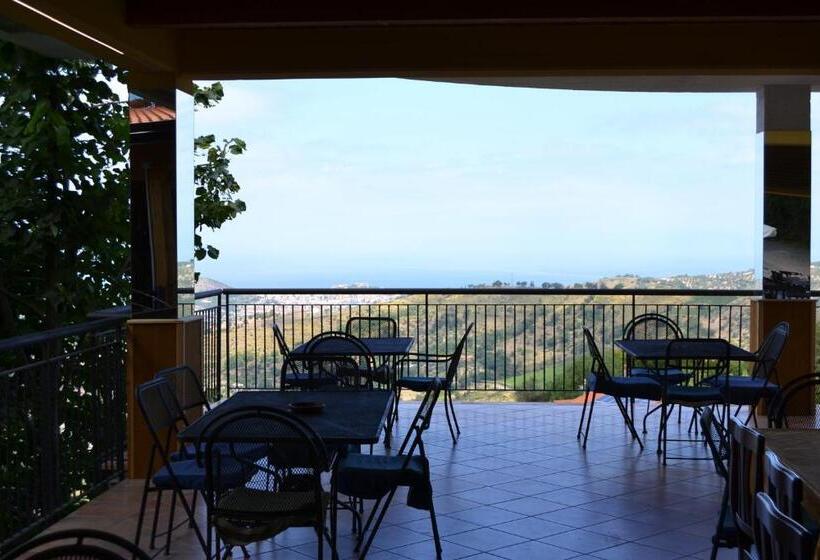 בית מלון כפרי Il Falco Del Cilento