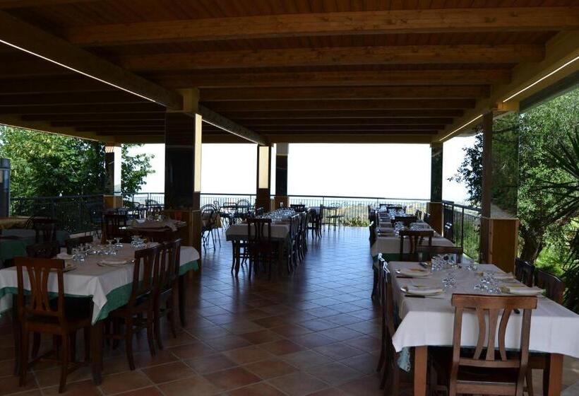 בית מלון כפרי Il Falco Del Cilento