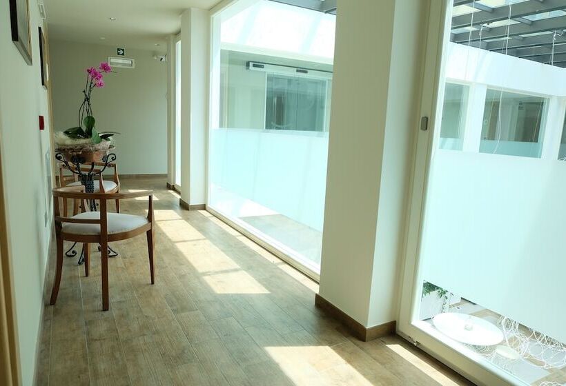 Отель Monteverde