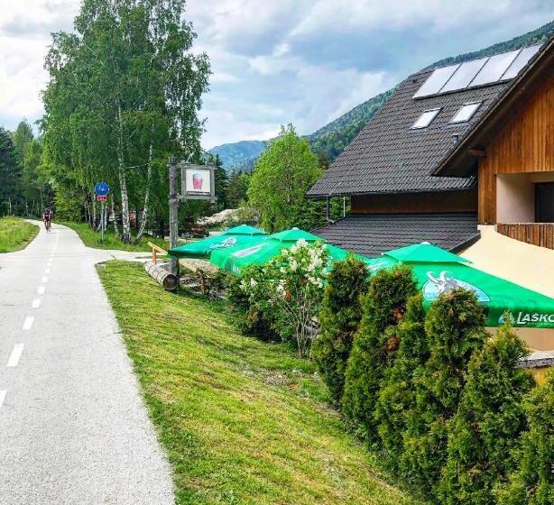 پانسیون Apartment And Rooms Maraton