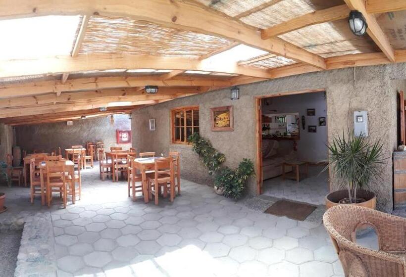 بنسيون Hostal El Colibri