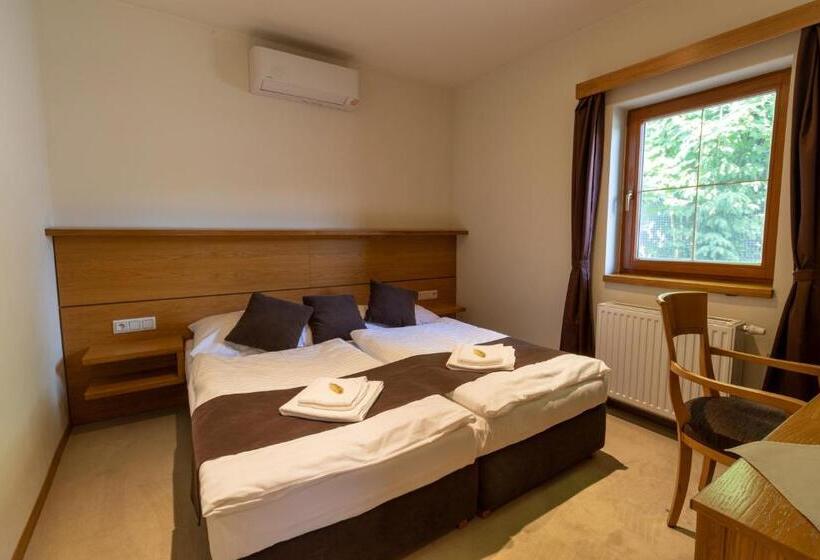 بنسيون Lovecká Bašta