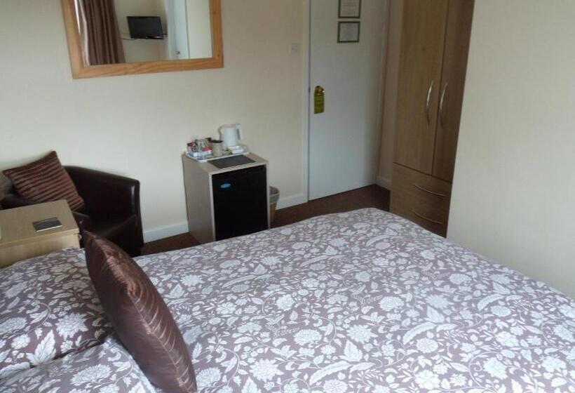 פנסיון Strathallan Guest House