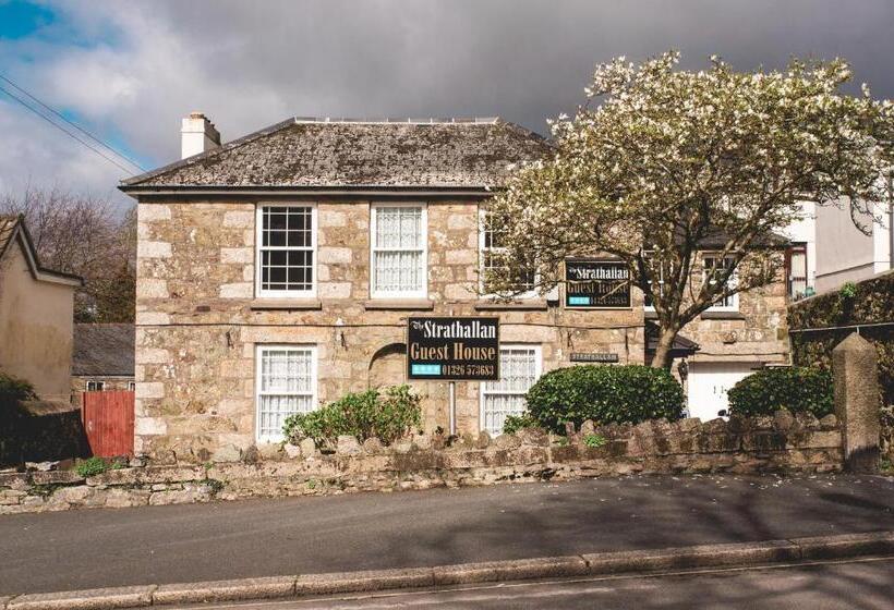 بنسيون Strathallan Guest House