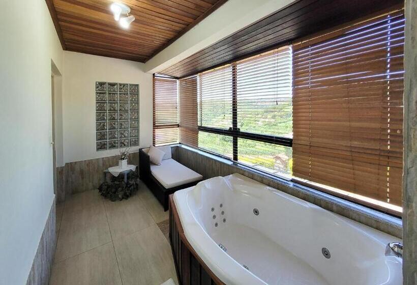 ペンション Vinícola & Pousada Terragnolo