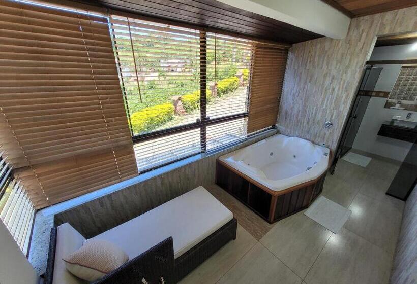 ペンション Vinícola & Pousada Terragnolo