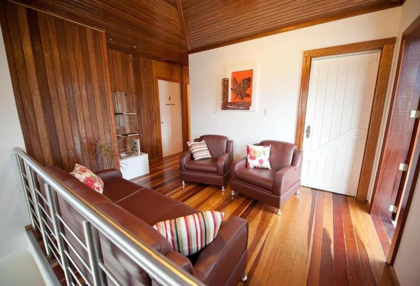 ペンション Vinícola & Pousada Terragnolo