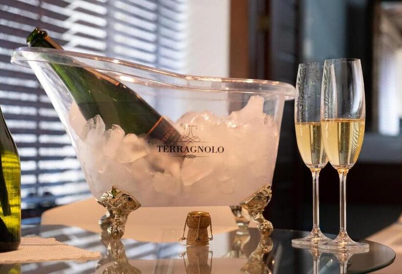 ペンション Vinícola & Pousada Terragnolo