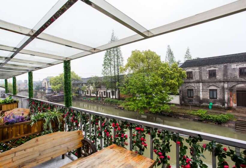 Pensjonat Wuzhen Helan Bridge Inn