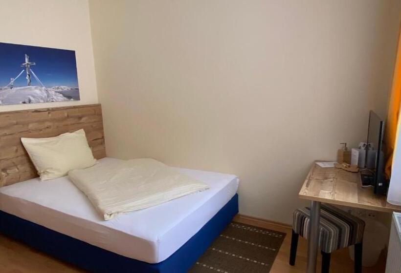 Retkeilymaja Alpengasthof Grobbauer