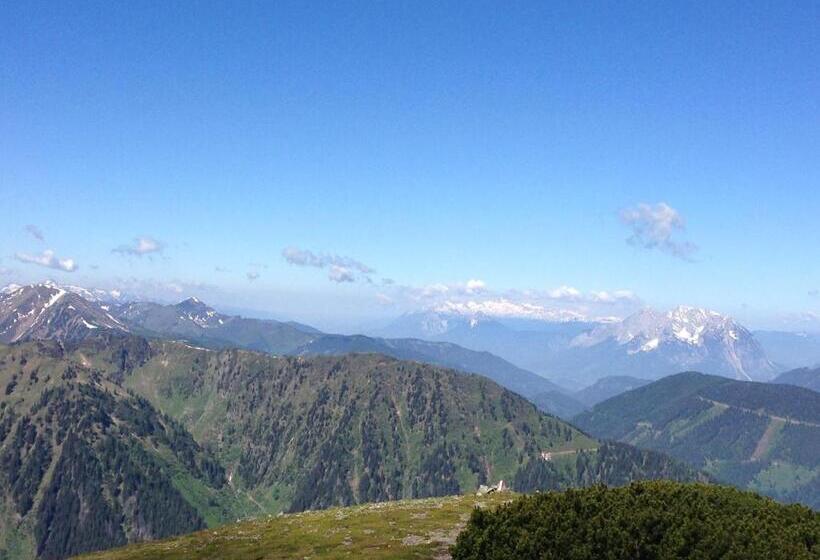 Retkeilymaja Alpengasthof Grobbauer