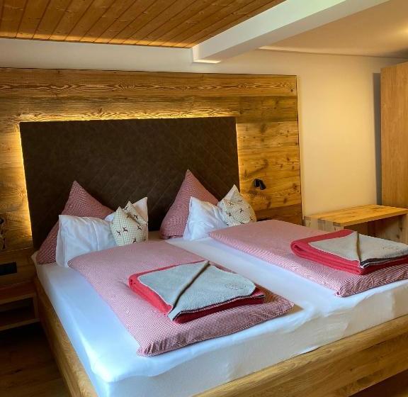 Общежитие Gasthof Adler