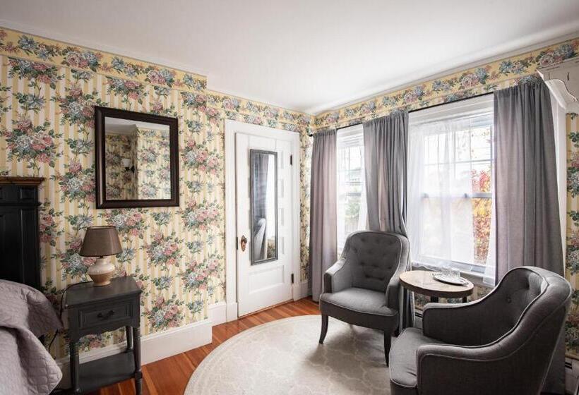 호스텔 The Harbor Inn