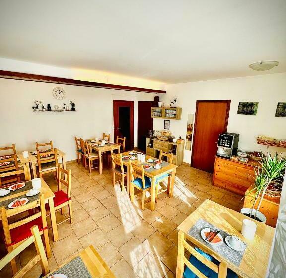 펜션 Albergo Pontafel