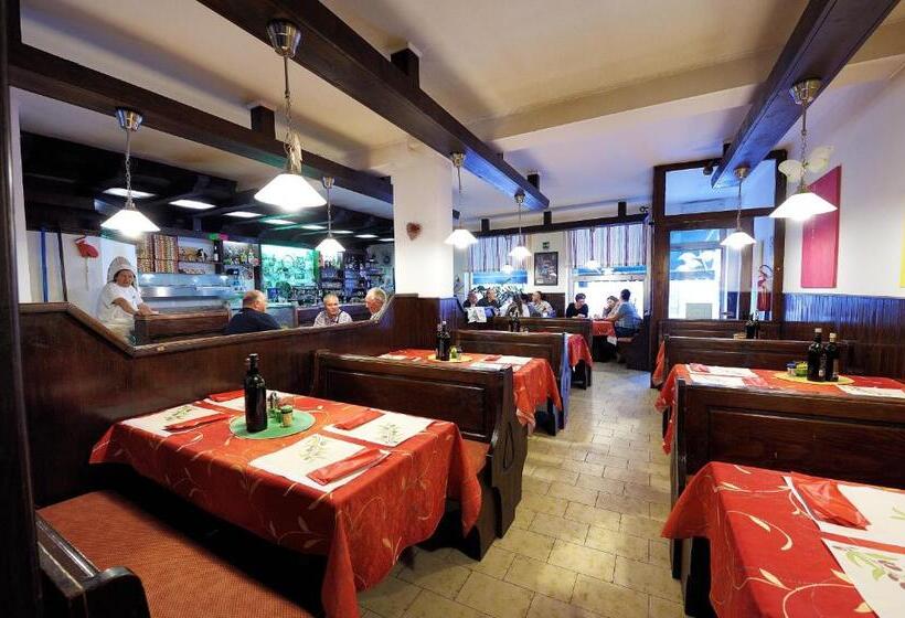 펜션 Albergo Pontafel