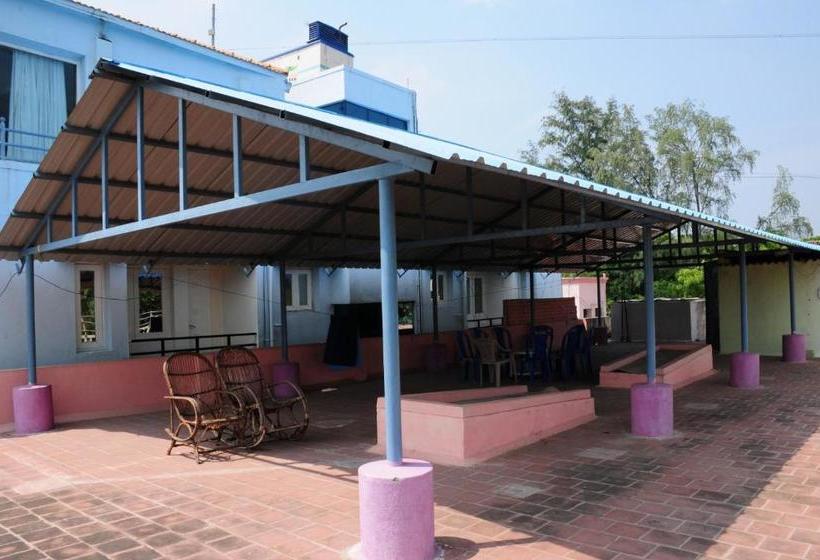 פנסיון Arunachala Ramana Home